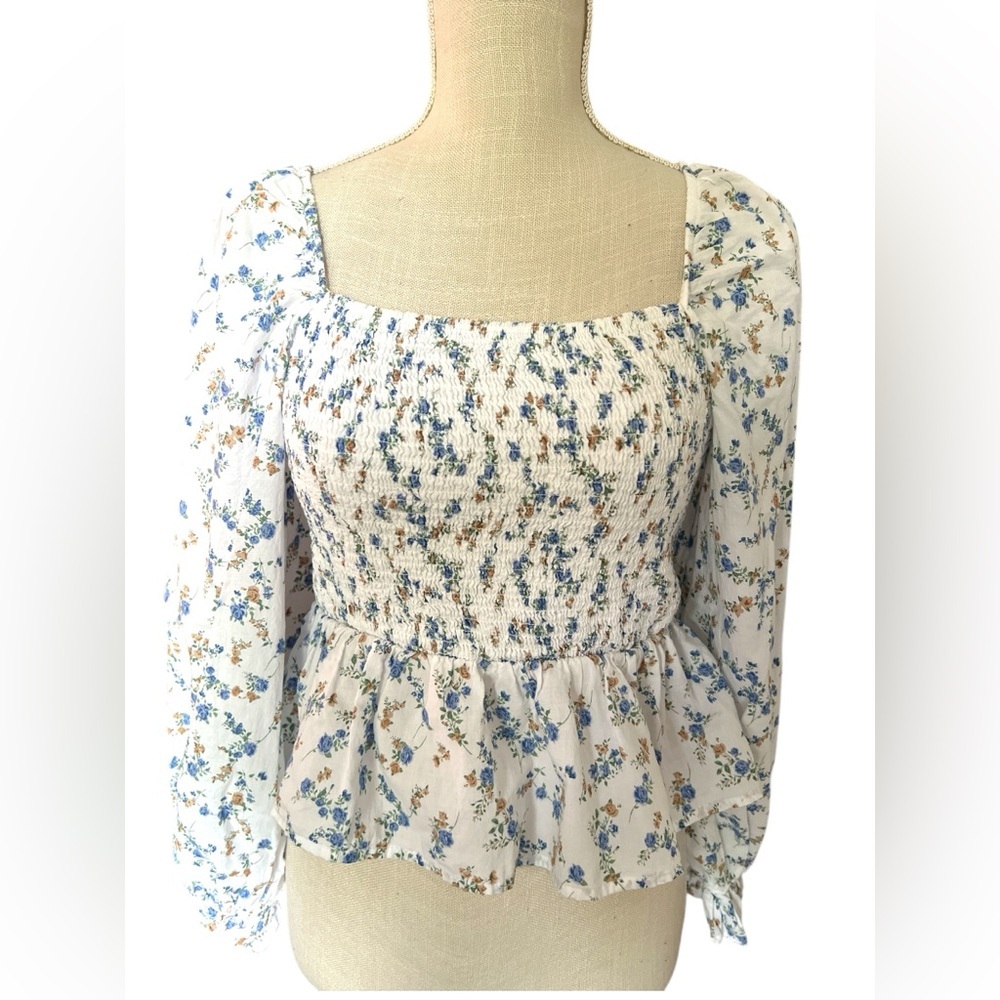 Dizzy Floral Smocked Blouse - White and Blue- M - Picture 4 of 6